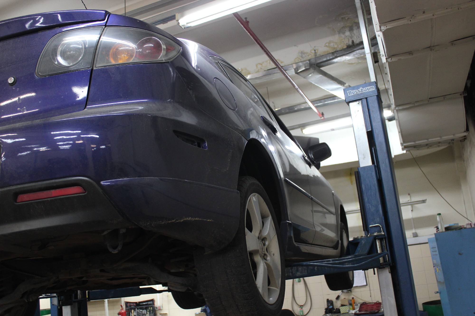 Мазда 3 на подъемнкие