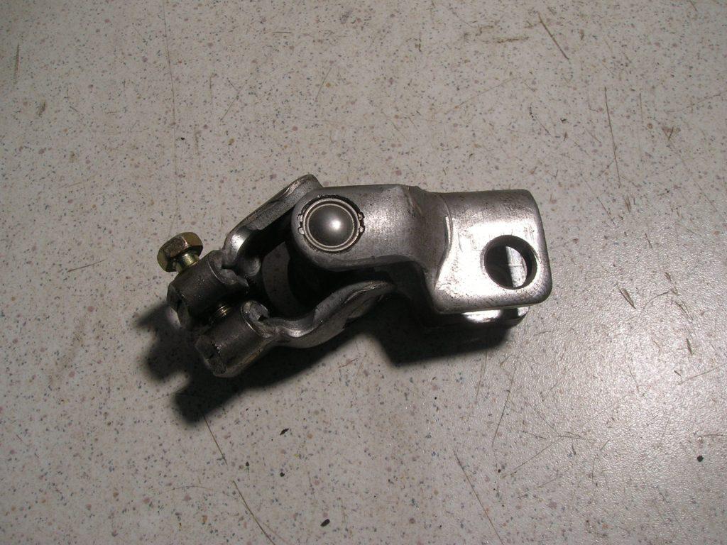 рулевой карданчик