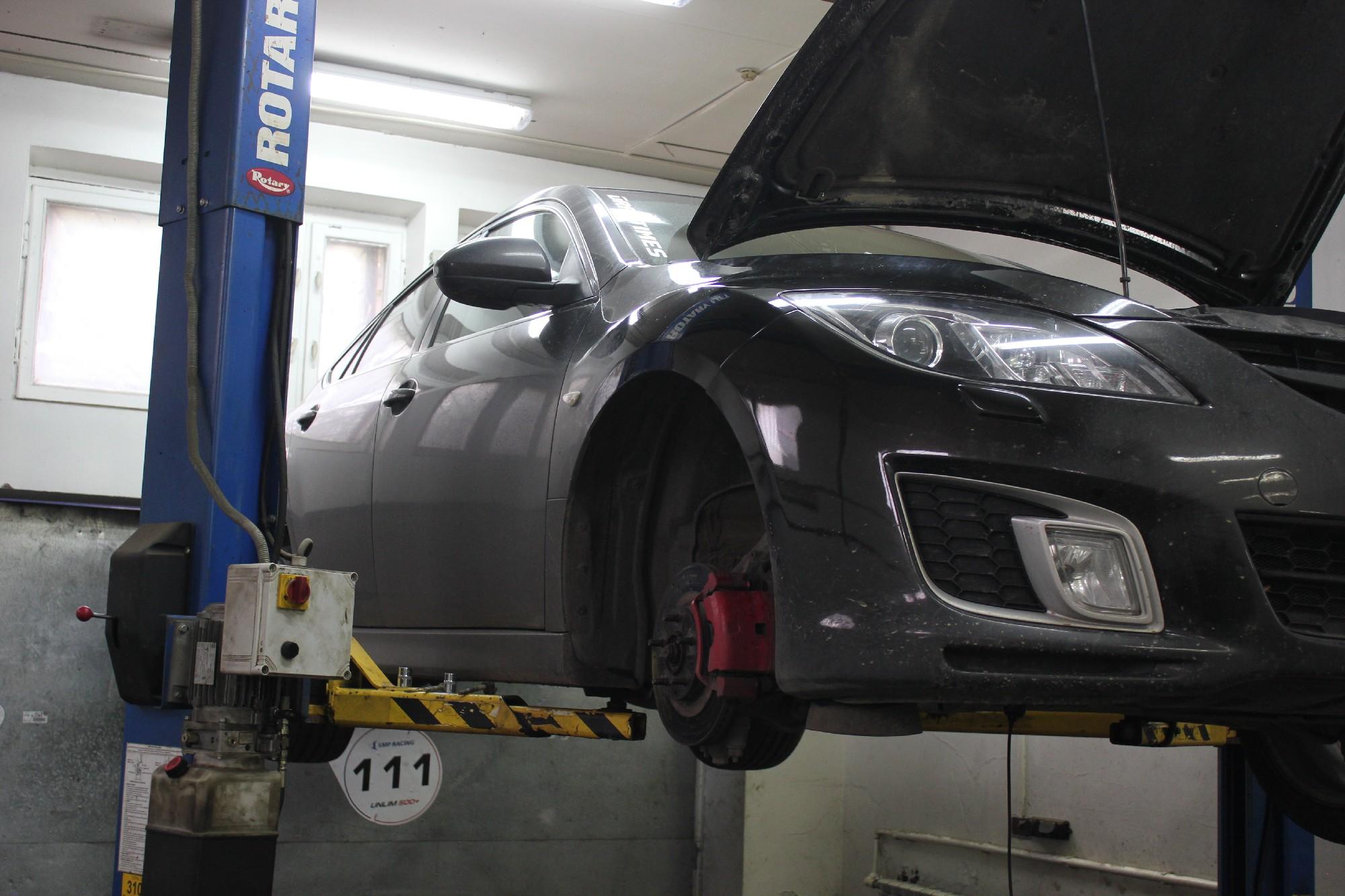 Мазда 3 на обслуживании