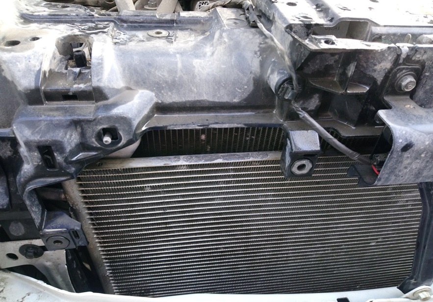 Разборка Мазды для чистки радиаторов