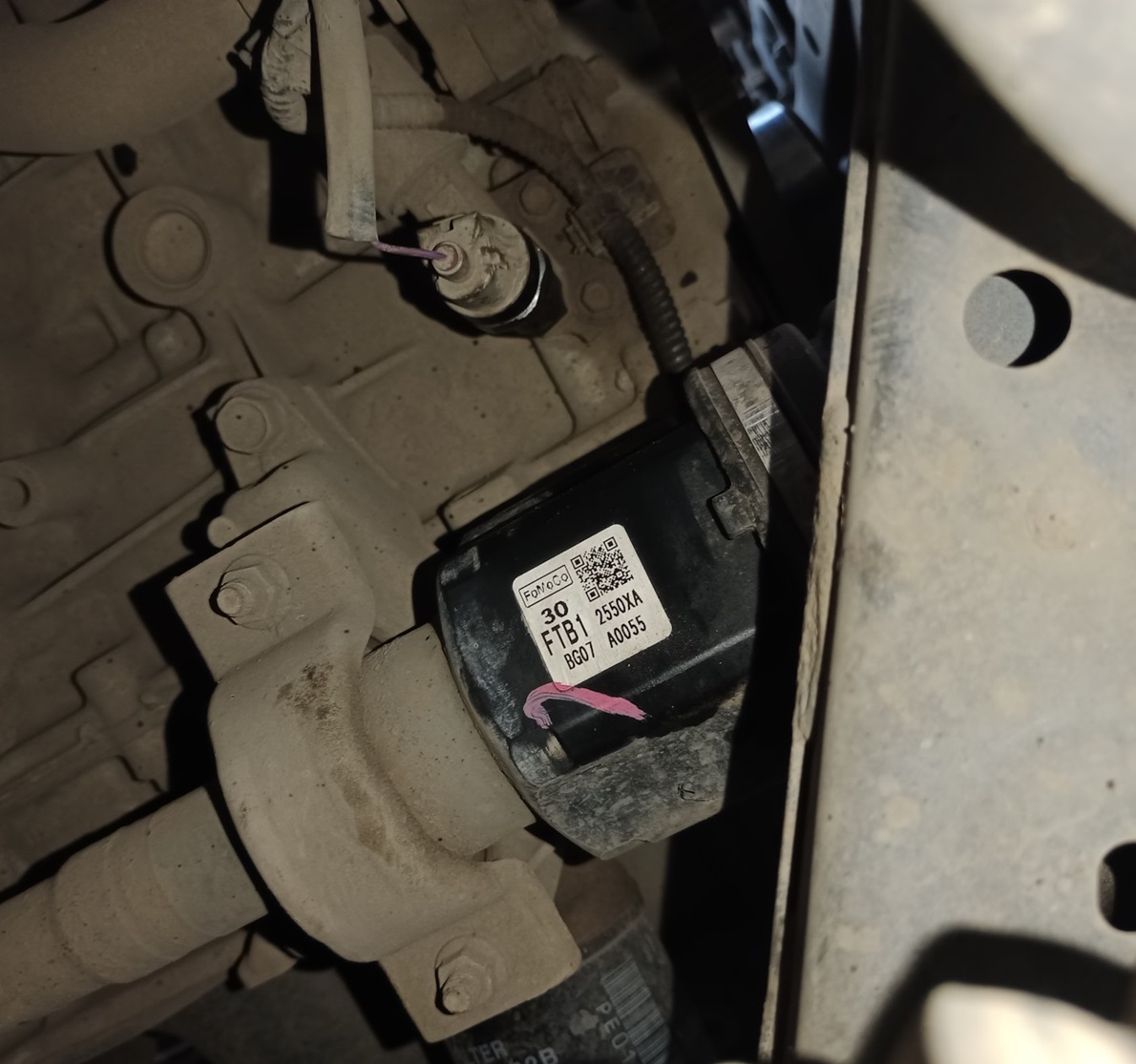 Замена датчика давления масла Мазда