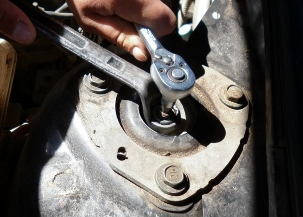 замена опорных подшипников мазда