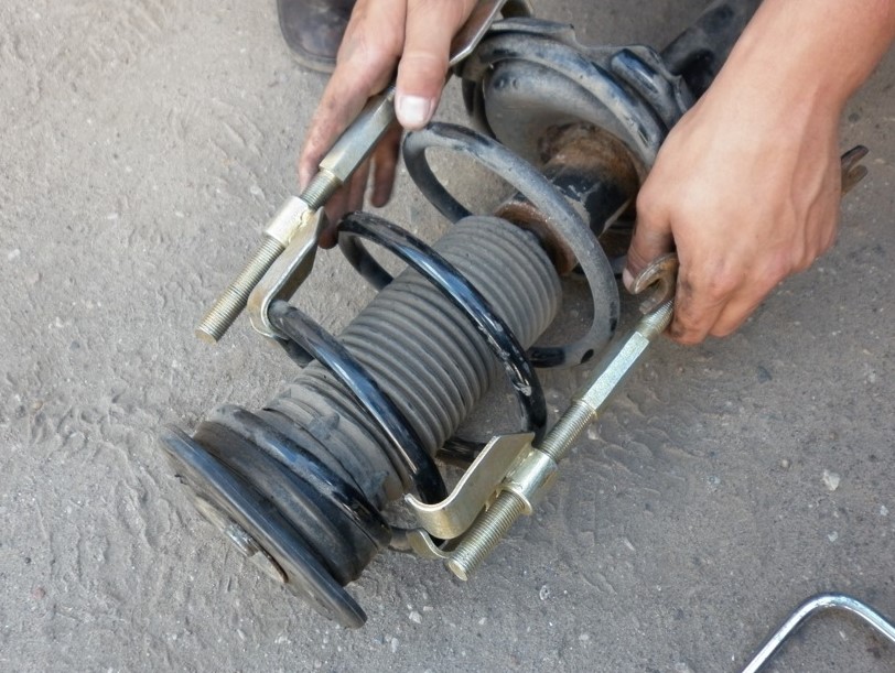 амортизатор и пружины