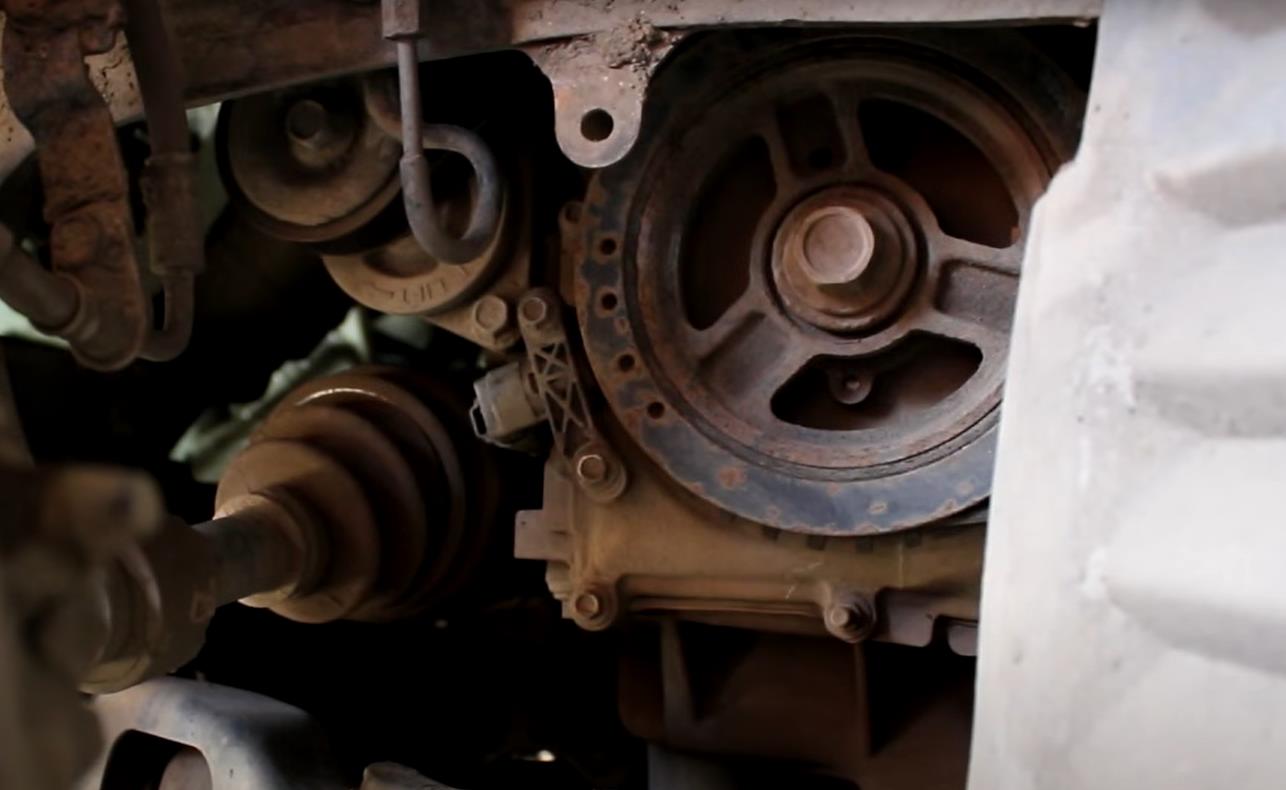 Замена приводного ремня Мазда