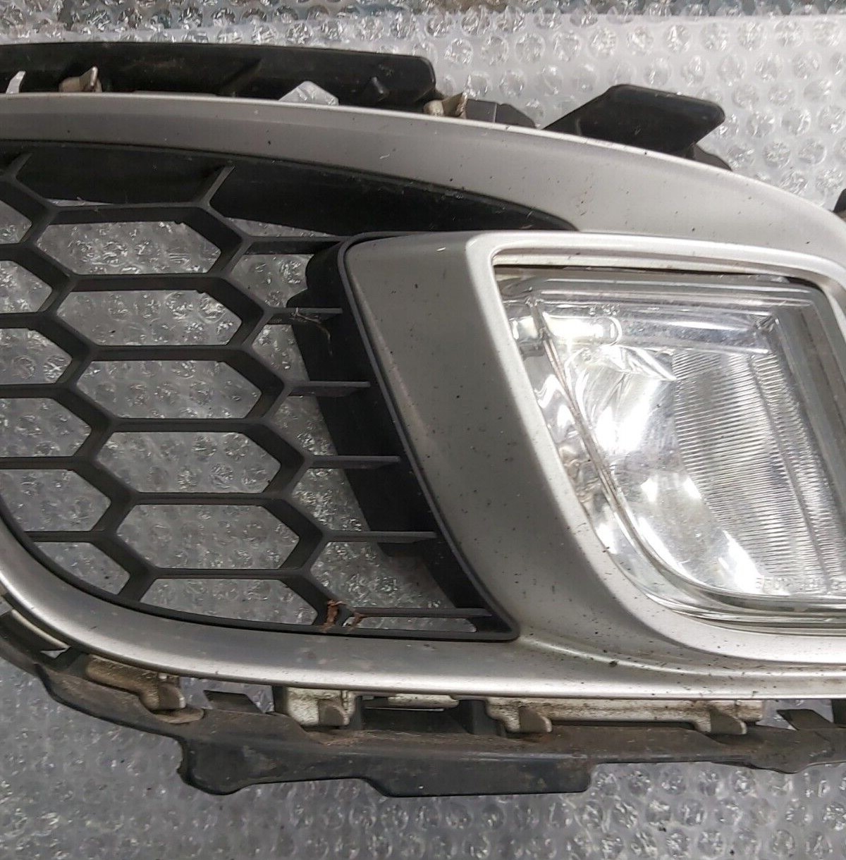 противотуманная фара Мазда 6